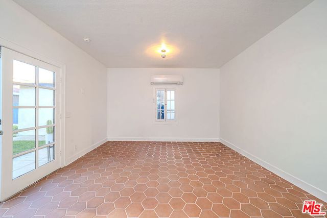 173 S Kingsley Drive, Los Angeles, CA 90004