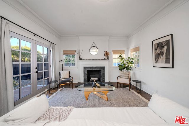 173 S Kingsley Drive, Los Angeles, CA 90004
