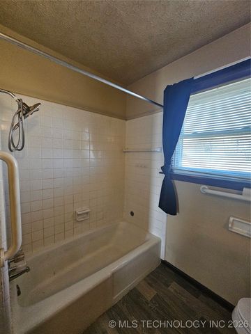 6370 W 430 Road, Pryor, OK 74361