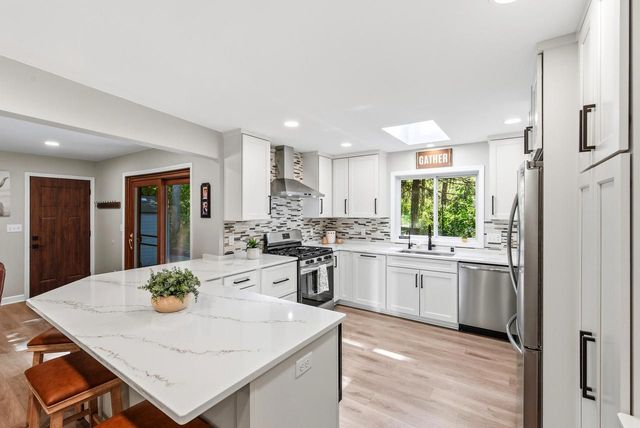 6501 River Meadows Turn, Racine, WI 53402
