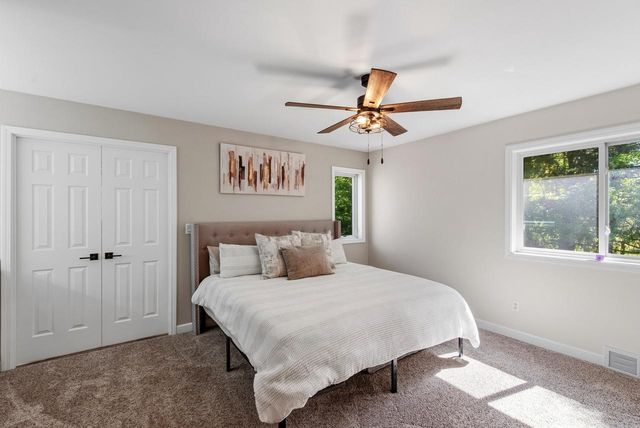 6501 River Meadows Turn, Racine, WI 53402