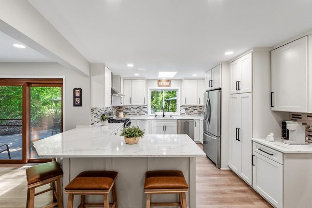6501 River Meadows Turn, Racine, WI 53402