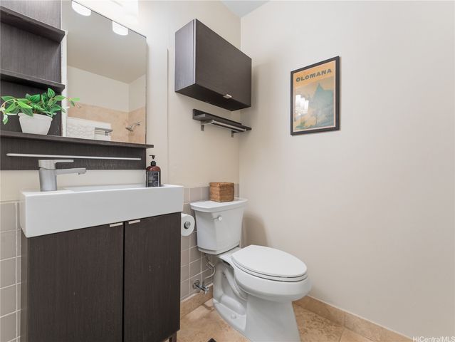1700 Makiki Street 104, Honolulu, HI 96822