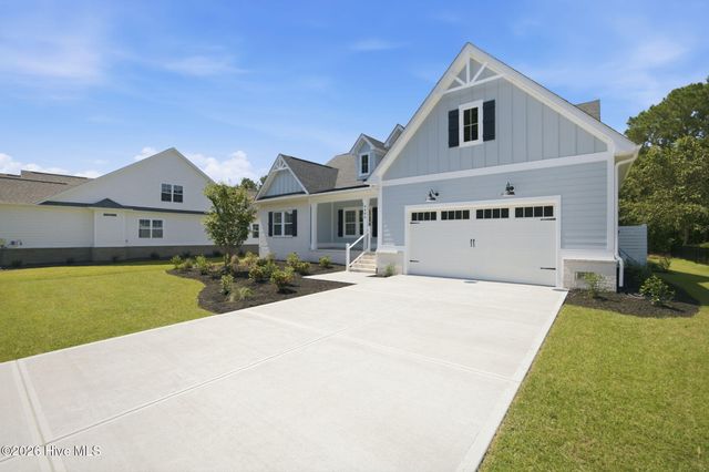 9406 Old Salem Way NW, Calabash, NC 28467