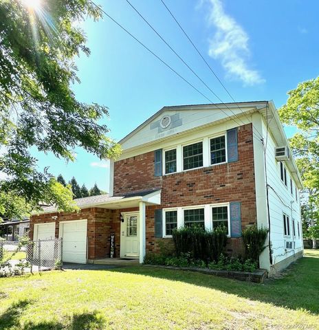 66-68 Hawthorne, East Islip, NY 11730