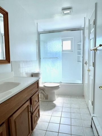 66-68 Hawthorne, East Islip, NY 11730