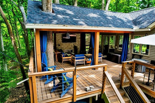 8969 Bethel Road, Pompey, NY 13035