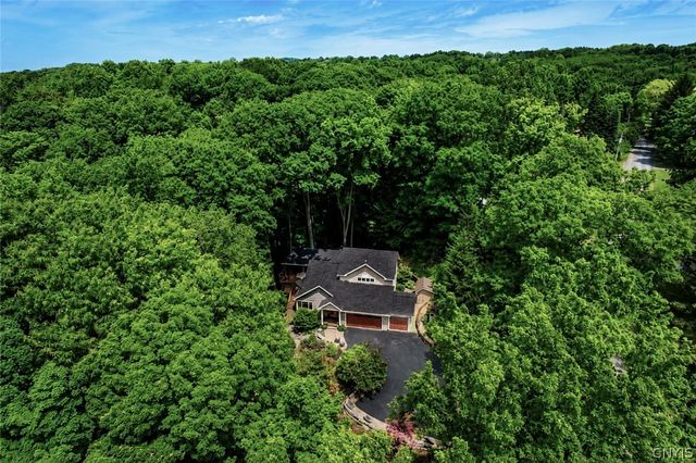 8969 Bethel Road, Pompey, NY 13035