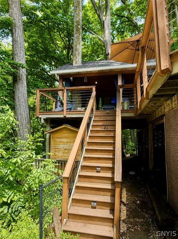 8969 Bethel Road, Pompey, NY 13035