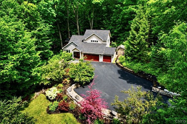 8969 Bethel Road, Pompey, NY 13035