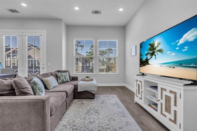 5118 Pine Reach Drive, Houston, TX 77018