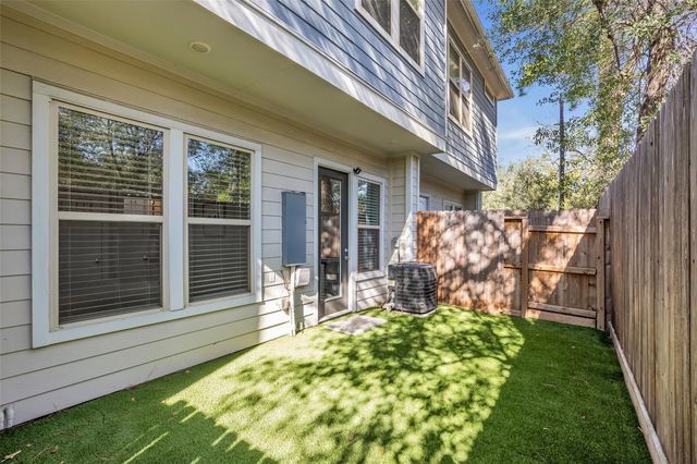 5118 Pine Reach Drive, Houston, TX 77018