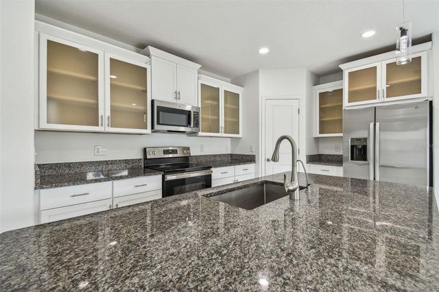 2139 STELLAR BRILLIANCE WAY, Lutz, FL 33558