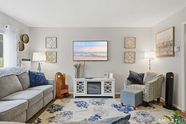 348 Boston Post Road C14, Waterford, CT 06385