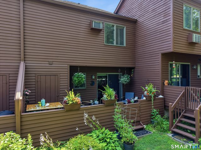 348 Boston Post Road C14, Waterford, CT 06385