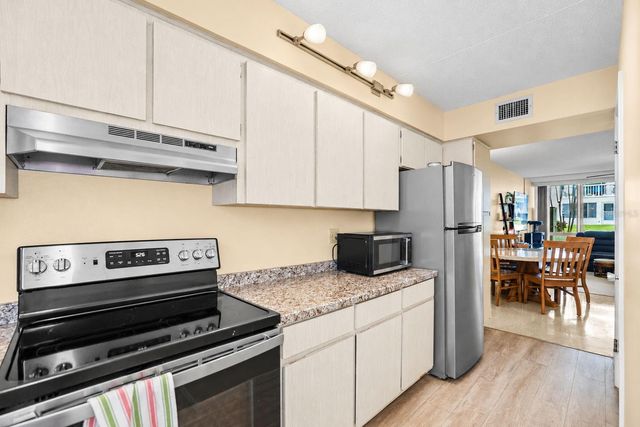 2950 W BAY DRIVE A5, Belleair Bluffs, FL 33770