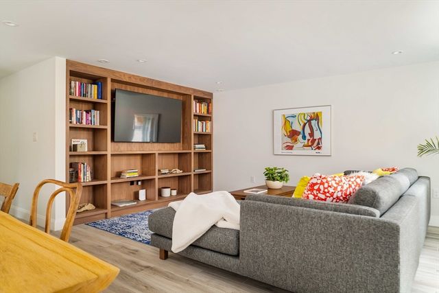 11 Goodman Road, Cambridge, MA 02139