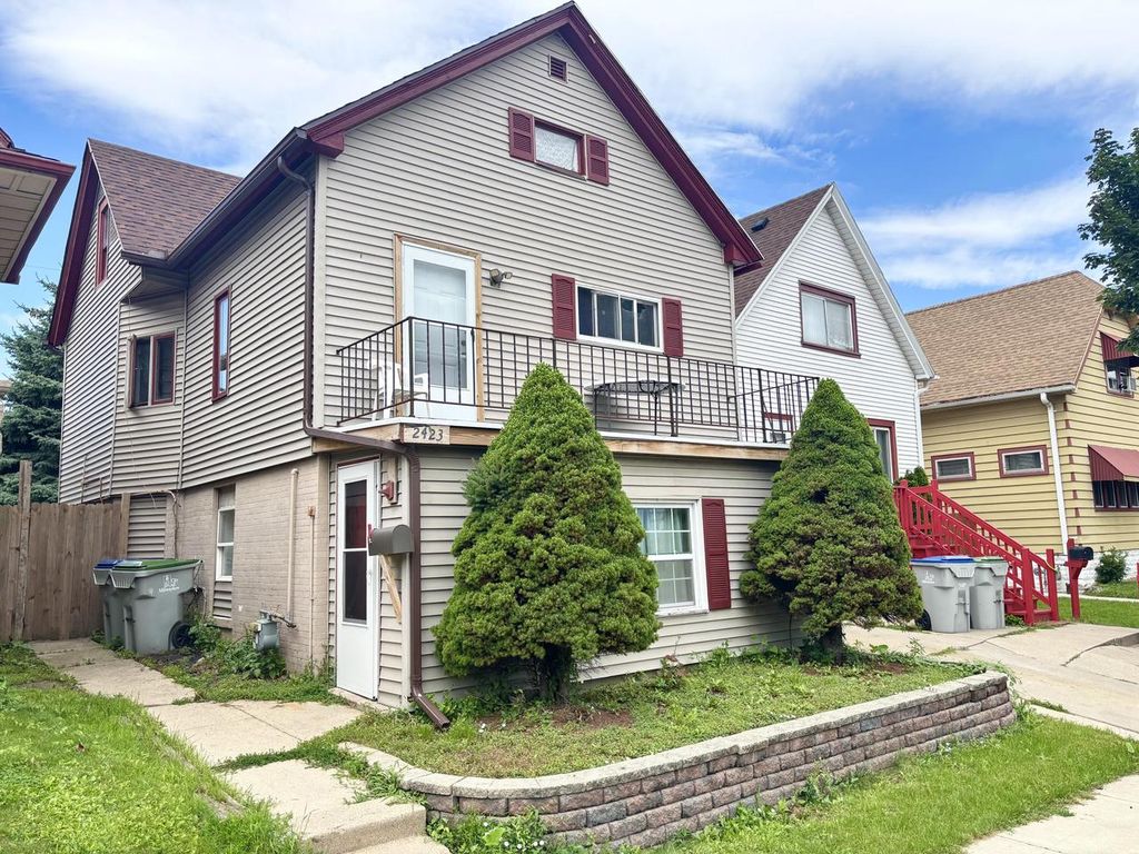 2423 S 5th STREET, Milwaukee, WI 53207