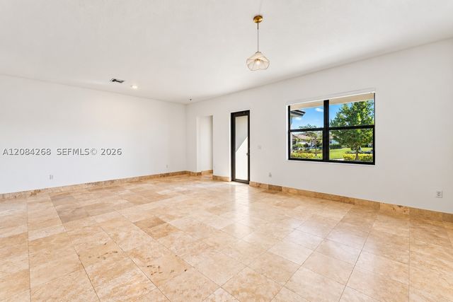 17564 SW 41st St, Miramar, FL 33029