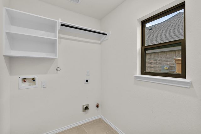 1064 Shoal Creek Trail, Conroe, TX 77304