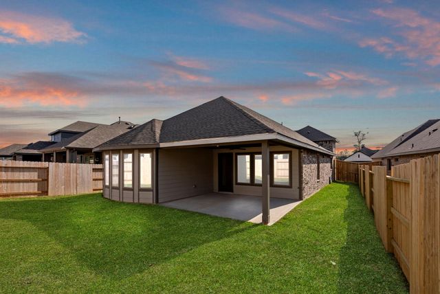 1064 Shoal Creek Trail, Conroe, TX 77304