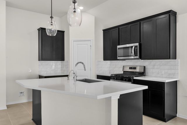 1064 Shoal Creek Trail, Conroe, TX 77304