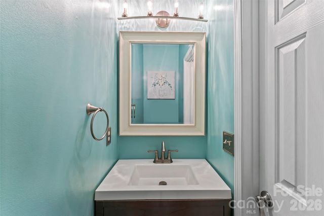 112 S Audubon Avenue, Mooresville, NC 28117