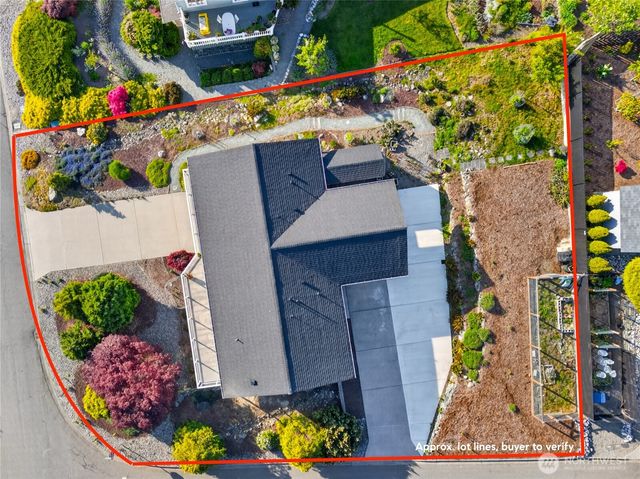 5012 Macbeth Drive, Anacortes, WA 98221