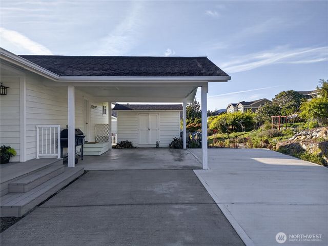 5012 Macbeth Drive, Anacortes, WA 98221