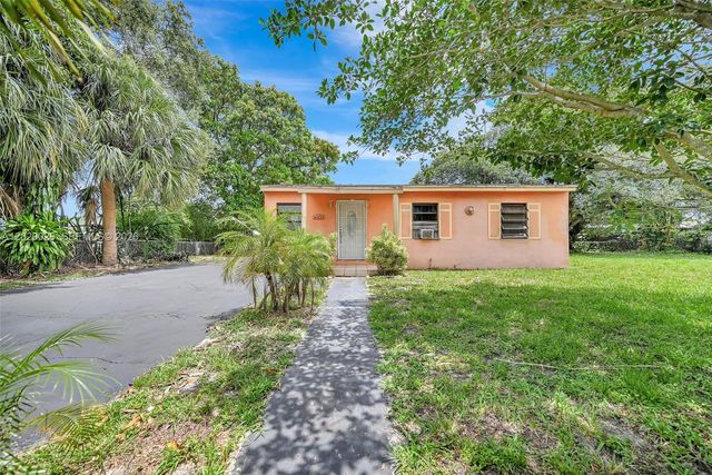 16221 NW 18th Ct, Miami Gardens, FL 33054