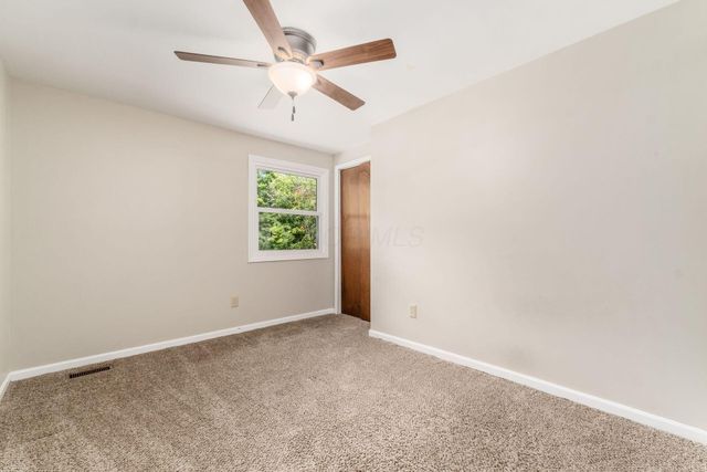 185 Lookout Lane SW, Pataskala, OH 43062
