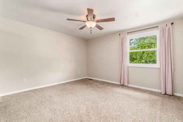 185 Lookout Lane SW, Pataskala, OH 43062