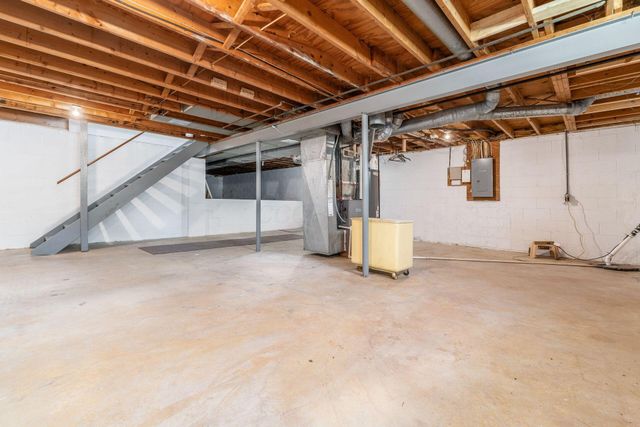 185 Lookout Lane SW, Pataskala, OH 43062