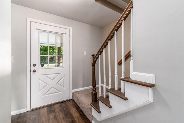 185 Lookout Lane SW, Pataskala, OH 43062