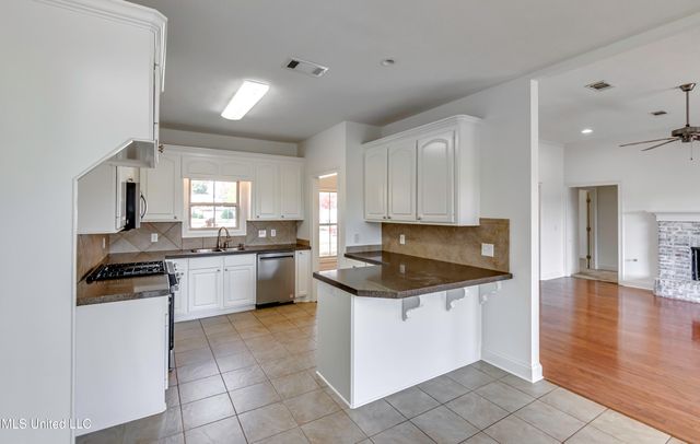 104 Bridge Hollow Lane, Canton, MS 39046