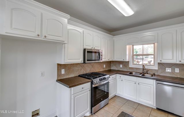 104 Bridge Hollow Lane, Canton, MS 39046