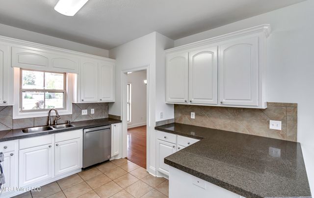 104 Bridge Hollow Lane, Canton, MS 39046