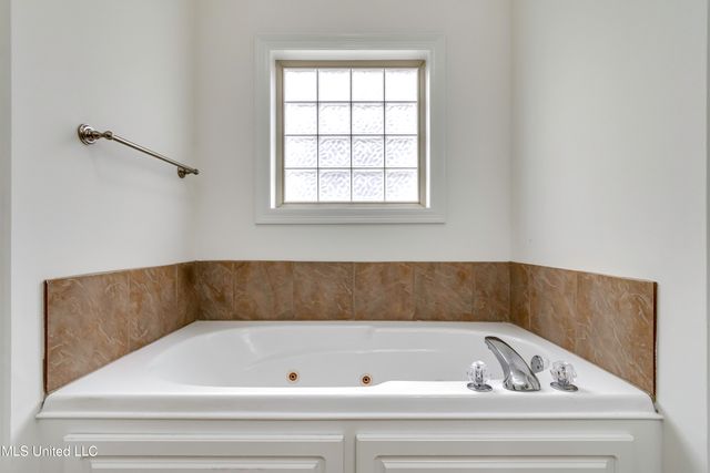 104 Bridge Hollow Lane, Canton, MS 39046