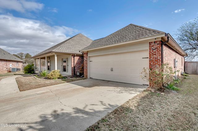 104 Bridge Hollow Lane, Canton, MS 39046