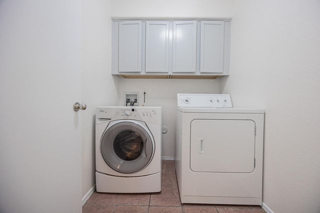 601 S Silverbrush Drive, Chandler, AZ 85226