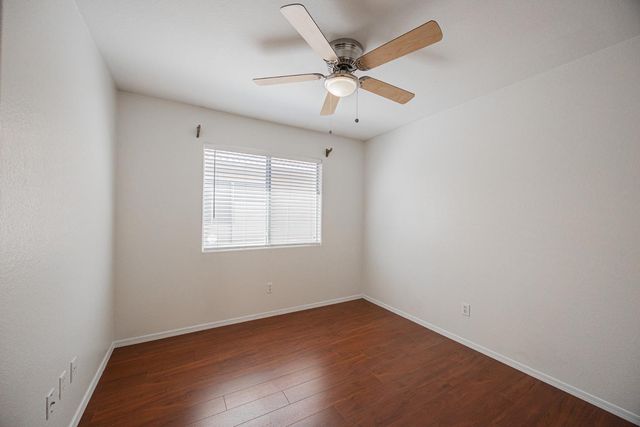 601 S Silverbrush Drive, Chandler, AZ 85226