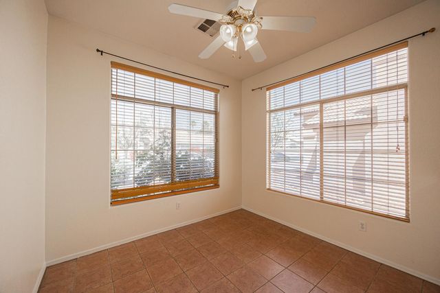 601 S Silverbrush Drive, Chandler, AZ 85226