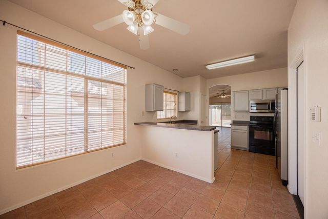 601 S Silverbrush Drive, Chandler, AZ 85226