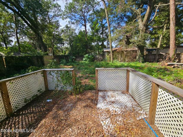 1814 UNIVERSITY Boulevard N, Jacksonville, FL 32211