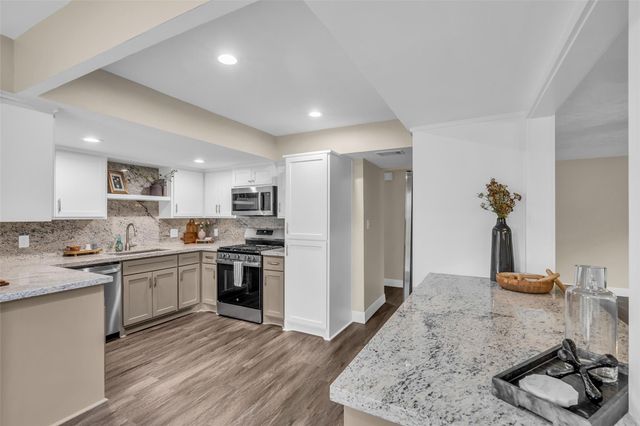 1810 N Red Cedar Circle, The Woodlands, TX 77380