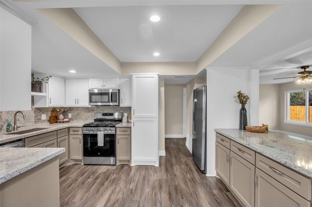 1810 N Red Cedar Circle, The Woodlands, TX 77380