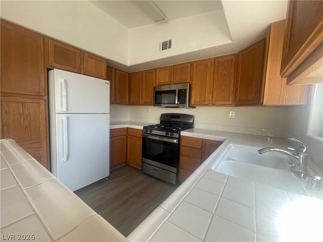 520 Arrowhead Trail 223, Henderson, NV 89015