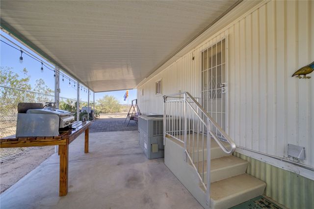 4826 Powell Lake Road, Topock, AZ 86436