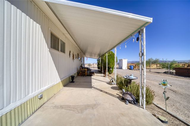 4826 Powell Lake Road, Topock, AZ 86436