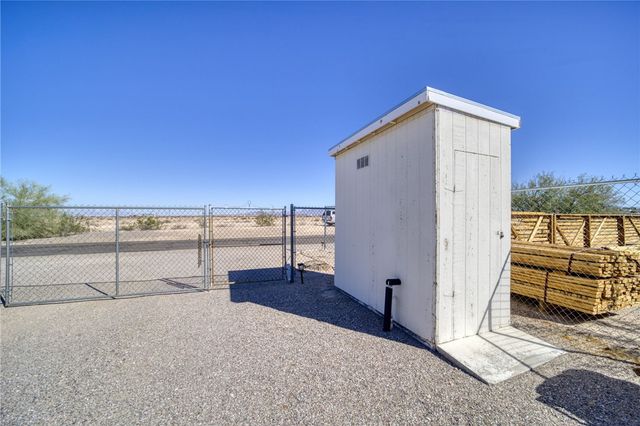 4826 Powell Lake Road, Topock, AZ 86436